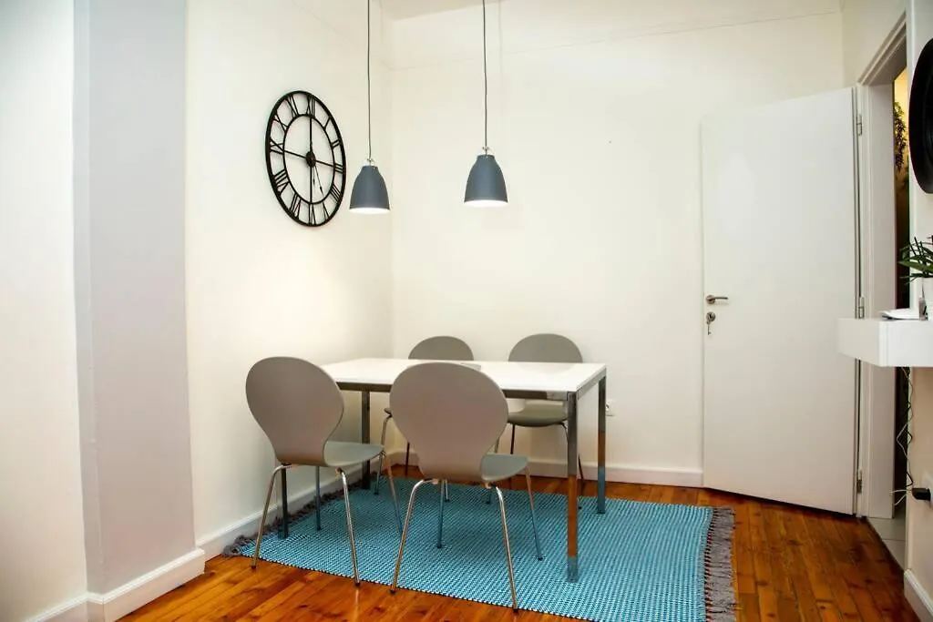Minimal Chic Central Apartment In Soluň
